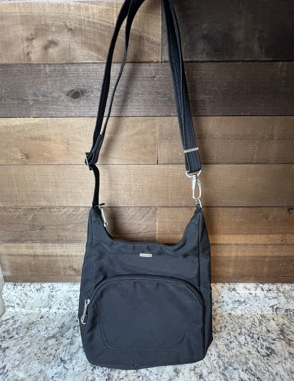 Travelon RFID Crossbody Anti-Theft Classic Messenger Bag - Black purse